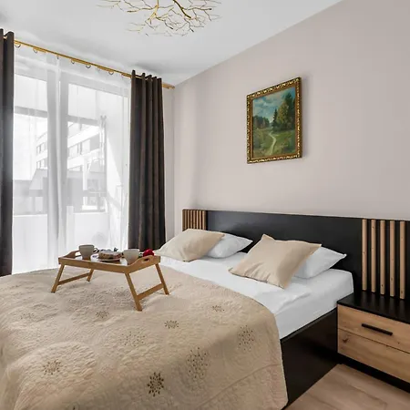 Bialoleka - 61m2, Parking&balcony - By Rentujemy Varsó