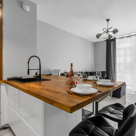 Apartamento Bialoleka - 61m2, Parking&balcony - By Rentujemy *